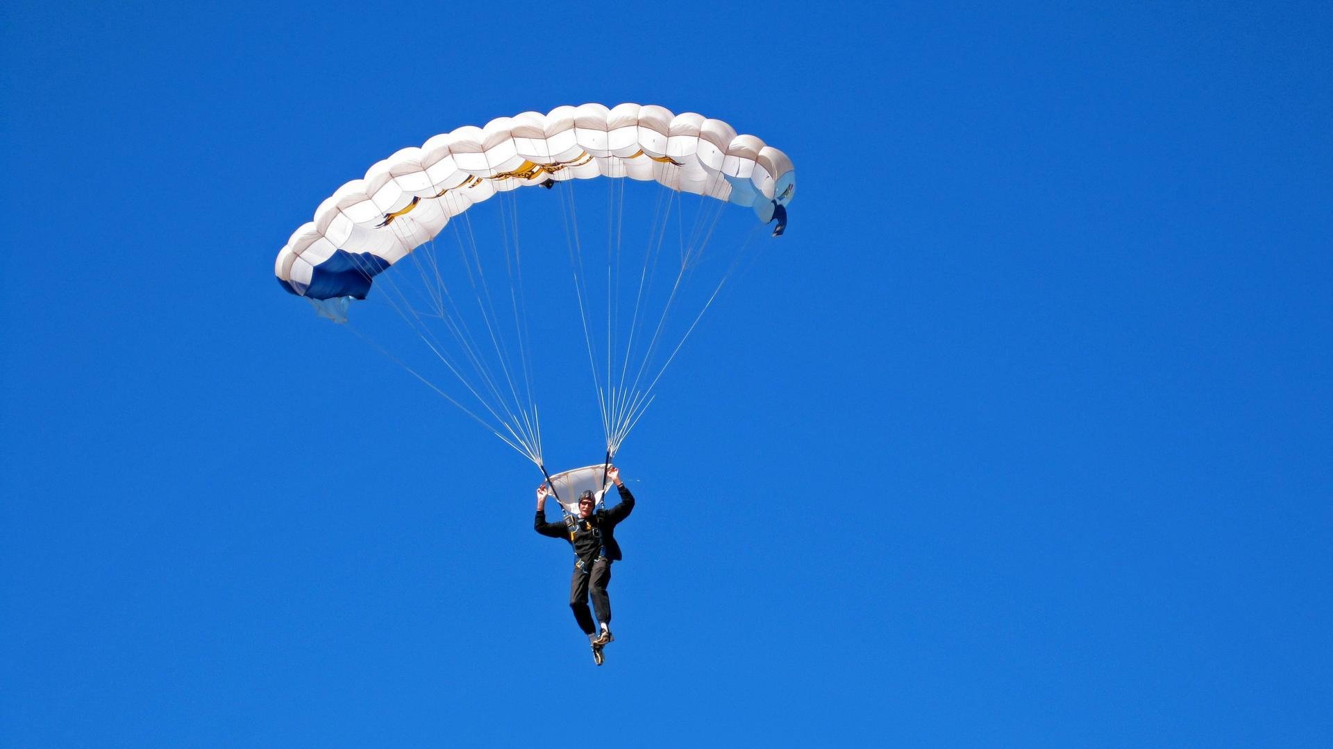 魔术碾压辽宁队，锡安成为关键先生