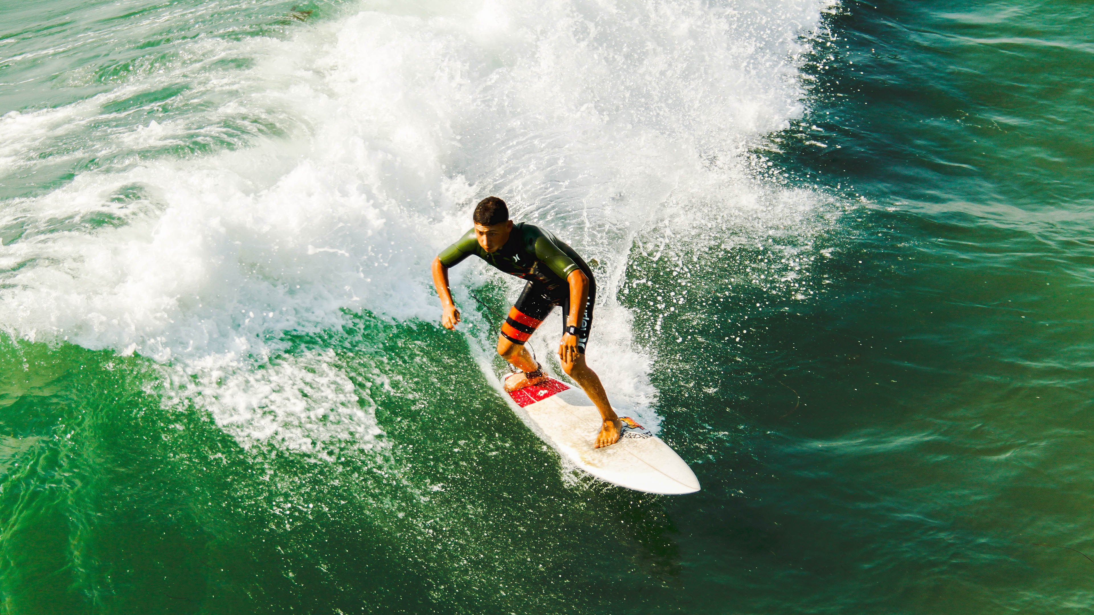 赛道上的永恒瞬间，乔治刷新纪录之夜改写F1历史