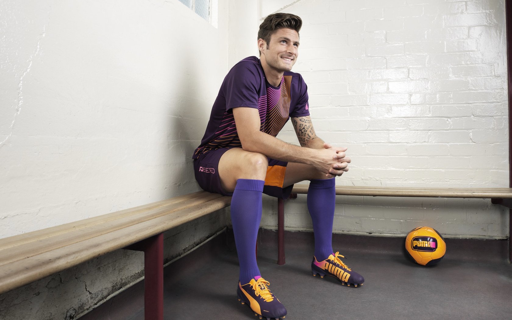 伊布式传奇再现!哥伦比亚斩落芬兰背后,那个拉满评分的赛后启示