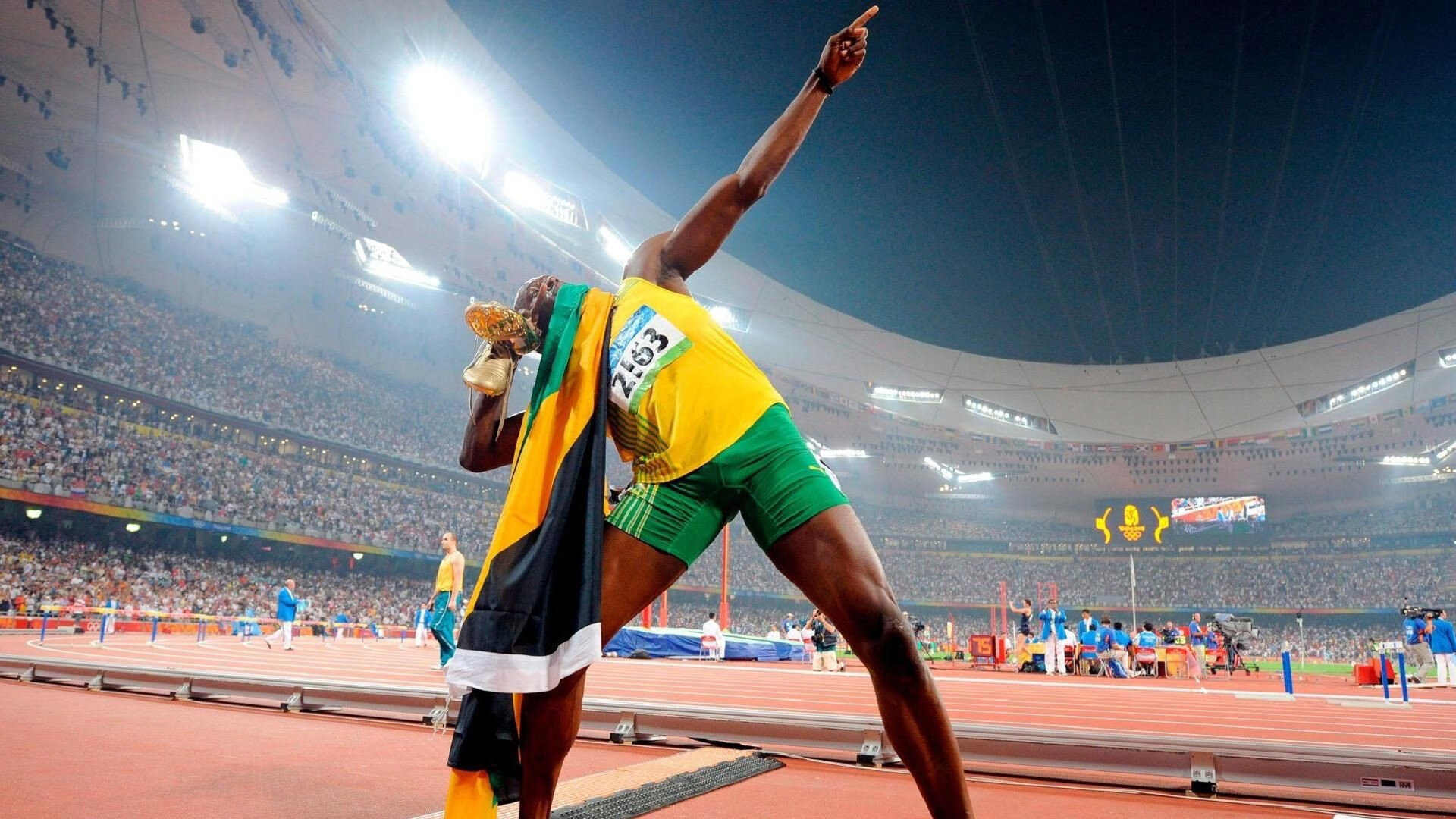 东方巨塔闪耀费城，王哲林刷新纪录之夜，76人主场完胜国王